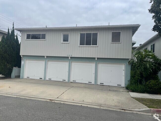 Building Photo - 100 Esperanza Ave