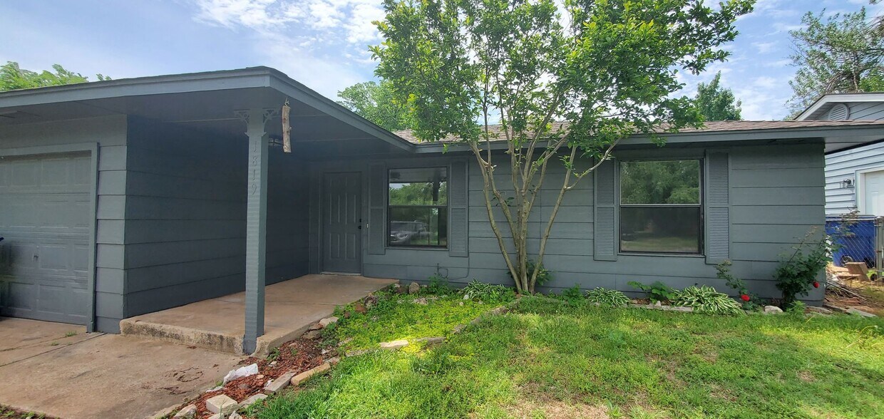 1819 E Springer Ave, Guthrie, OK 73044 House Rental in Guthrie, OK