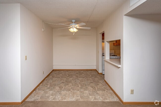 2BR, 2BA - 1,115 SF - Rosewood West