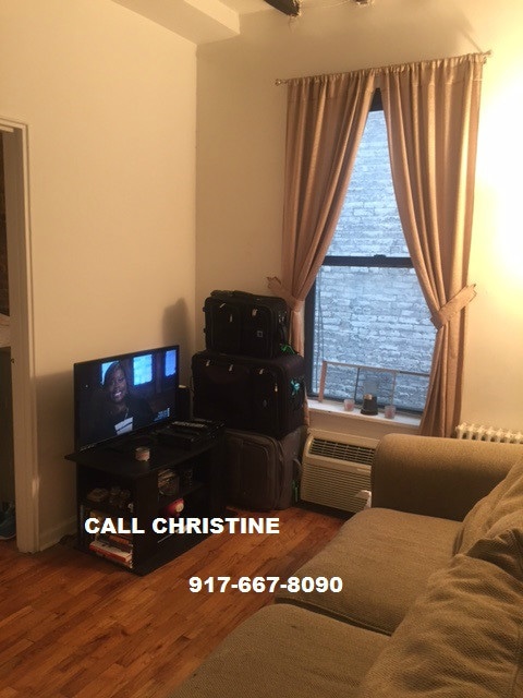 Primary Photo - 211 E 21st St