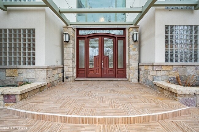 Foto del edificio - 2625 Mavor Ln