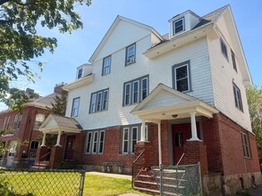 Building Photo - 416 Middleboro Ave
