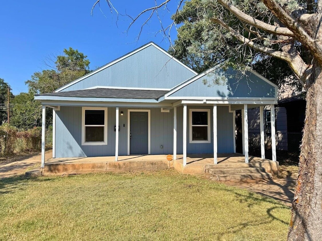 Foto principal - 2304 10th St