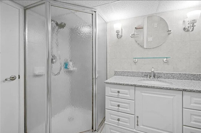 Baño - 45 Dewey Ave