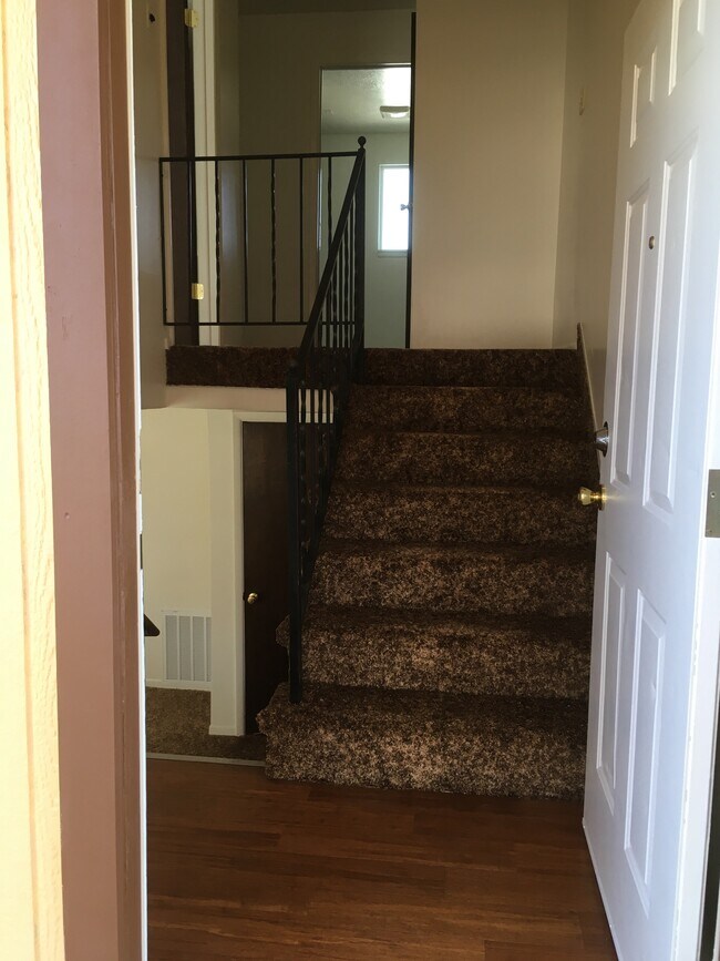 2 - 7584 W Jefferson Rd