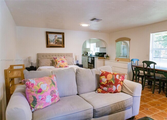 Foto del edificio - 271 NE 154th St