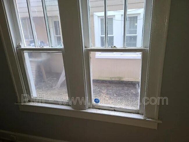 Foto del edificio - 2407 E 16th St
