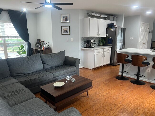 Foto del edificio - 3238 Mountain Laurel Loop