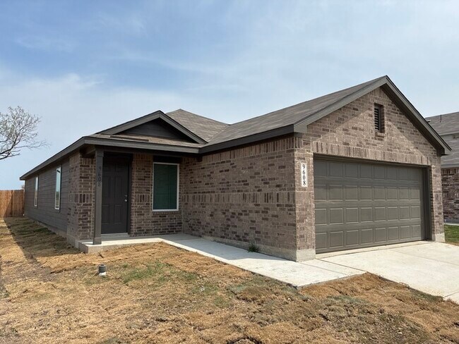 Building Photo - Charming 4 beds 2 baths in San Antonio!