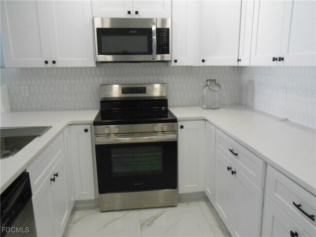 Foto del edificio - 636 Eisenhower Blvd