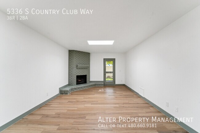 Foto del edificio - 5336 S Country Club Way