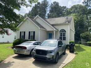 Building Photo - 243 Toomer Loop Rd