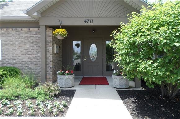 Foto del edificio - 4711 Bay Run Dr
