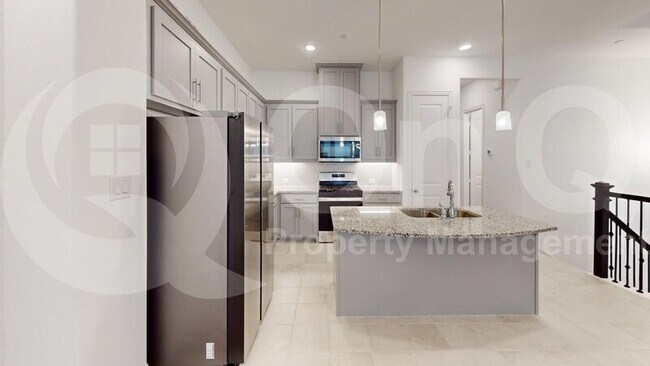 Foto del edificio - 114 Harwood Dr