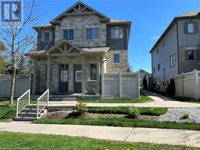 Building Photo - 923 Glasgow St