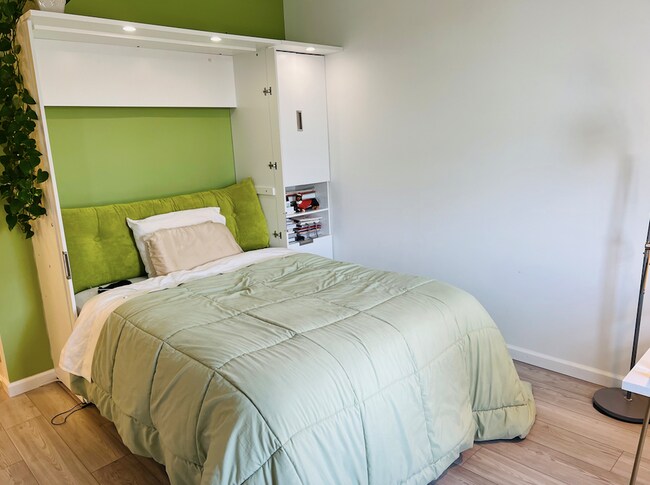 Building Photo - 1111 Boylston St