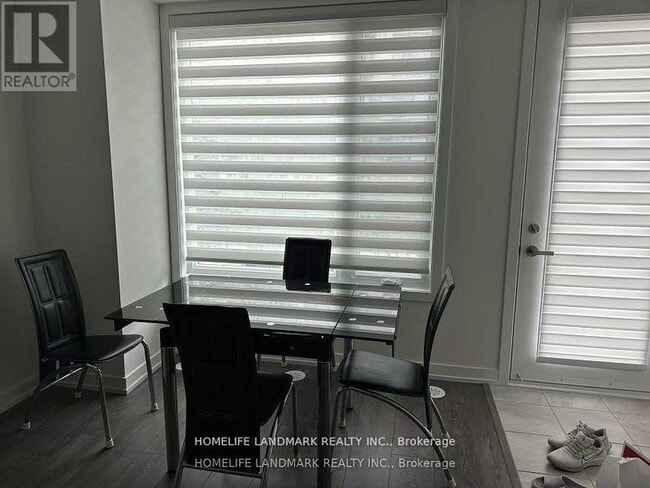 Building Photo - 3538 Colonial Dr