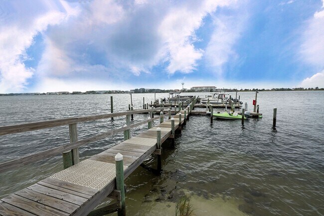 Building Photo - Waterfront Living at Fountainhead – 1 Bedr...