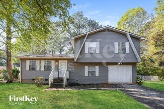 Building Photo - 3746 Lavilla Dr