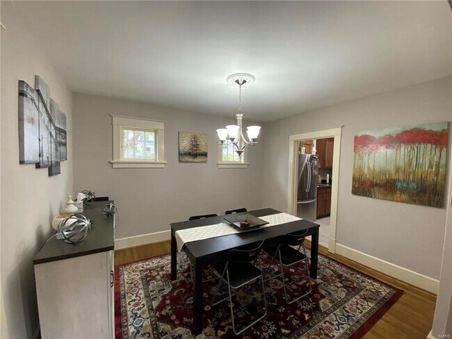 Foto del edificio - 743 Clark Ave