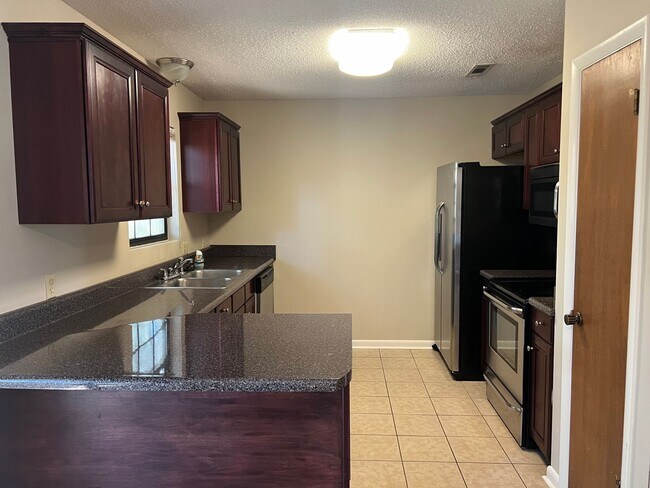 Foto del edificio - 303 Ridgeway Dr