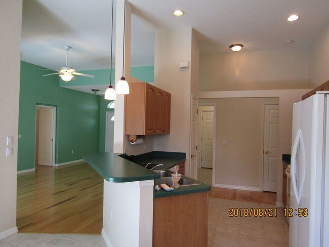 Building Photo - 5863 McKinley Rd