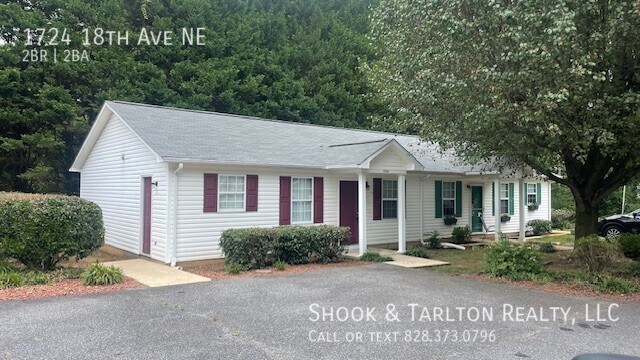 Primary Photo - 1724 18th Ave NE