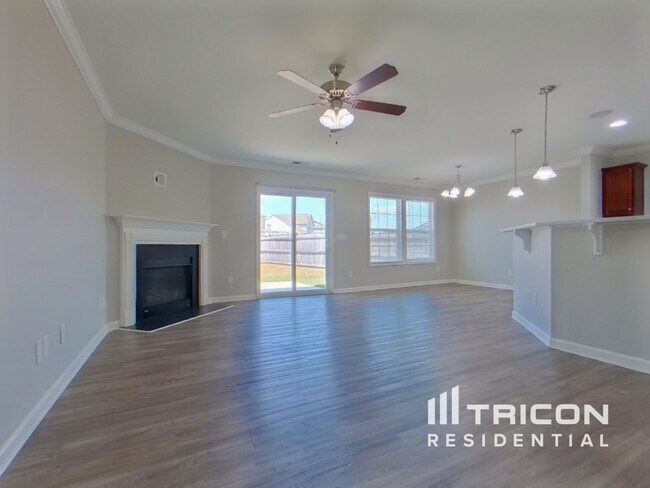 Building Photo - 313 Fairford Rd