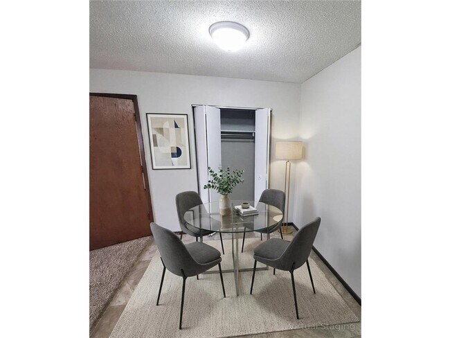 Foto del edificio - 725 S 9th St