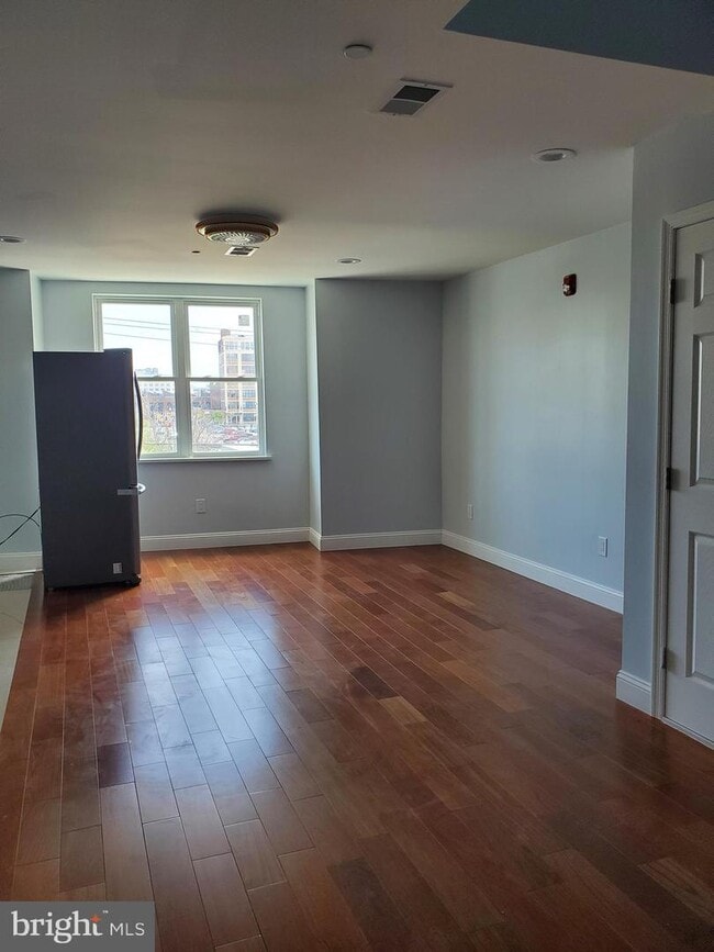 Building Photo - 434 N 9th St