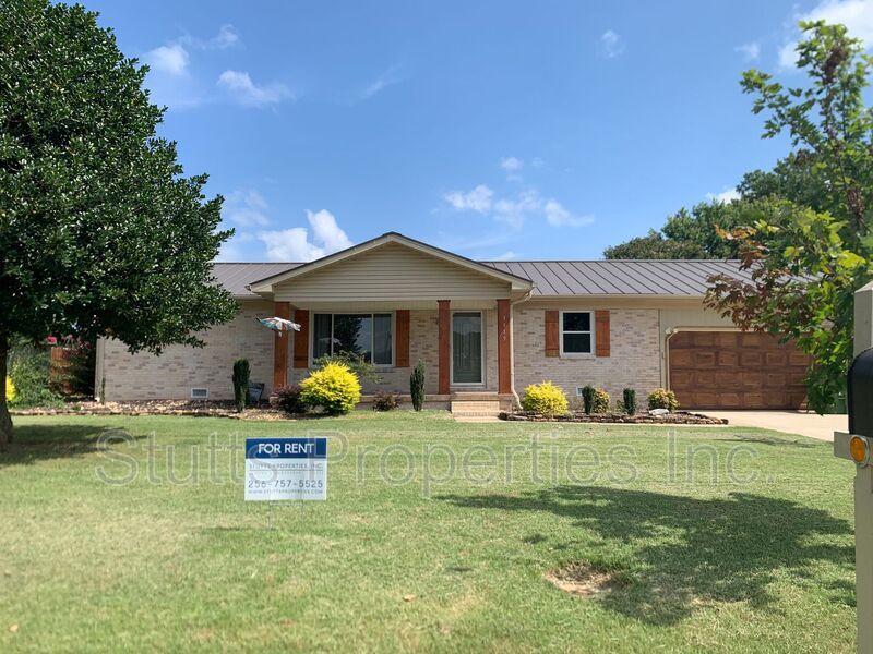 1119 Catalpa St, Tuscumbia, AL 35674 House Rental in Tuscumbia, AL