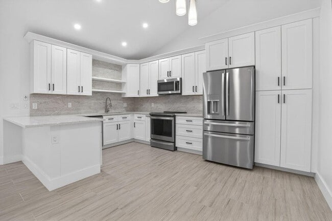 Photo - 5230 Woodruff Ln Townhome