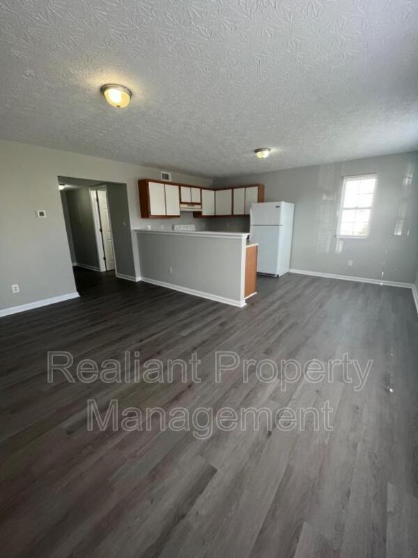 Building Photo - 142 Grinder Ct