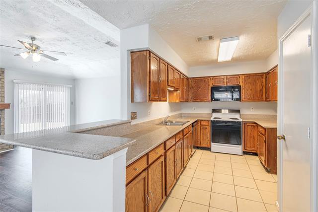 Building Photo - 6628 Belcamp Dr