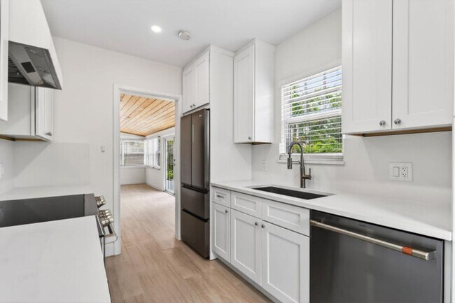 Photo - 236 Greymon Dr House