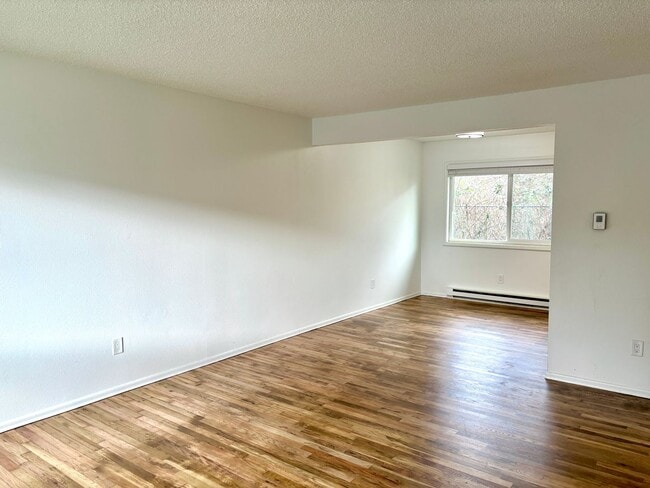 Building Photo - HALPC04