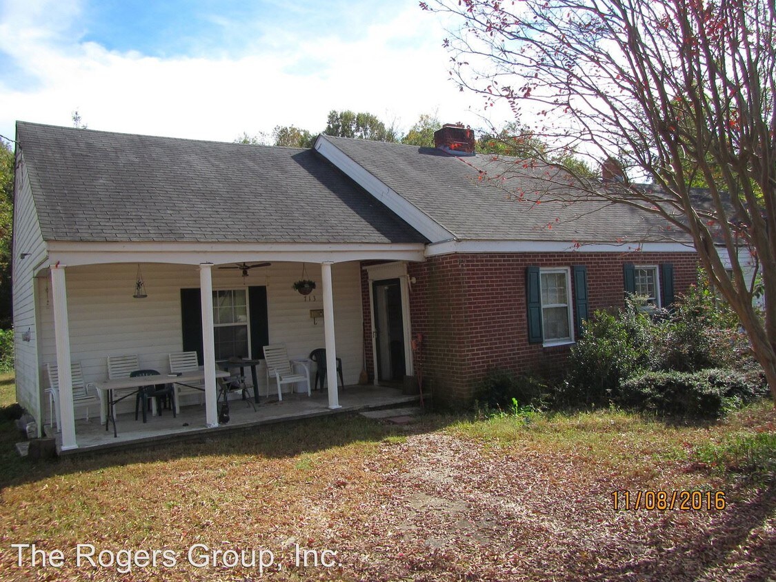 Primary Photo - 713 N Williams St