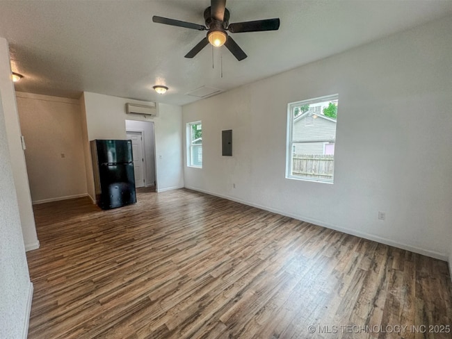 Foto del edificio - 918 Coy Ave