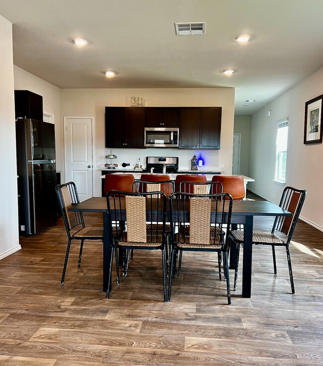 Foto del edificio - Gorgeous 4 Bedroom New Build in St. Hedwig!