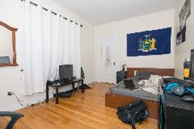 Foto del edificio - Brookline 5 bed 2 bath - 9/1 (close to Coolidge Corner)