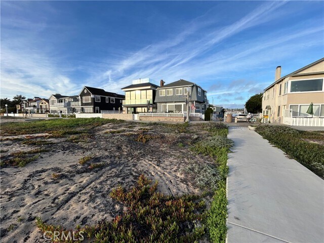 Building Photo - 1225 E Balboa Blvd