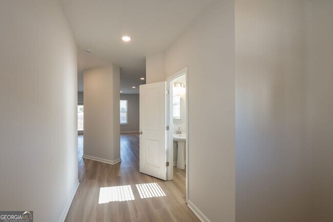 Foto del edificio - 2928 Cottage Ln