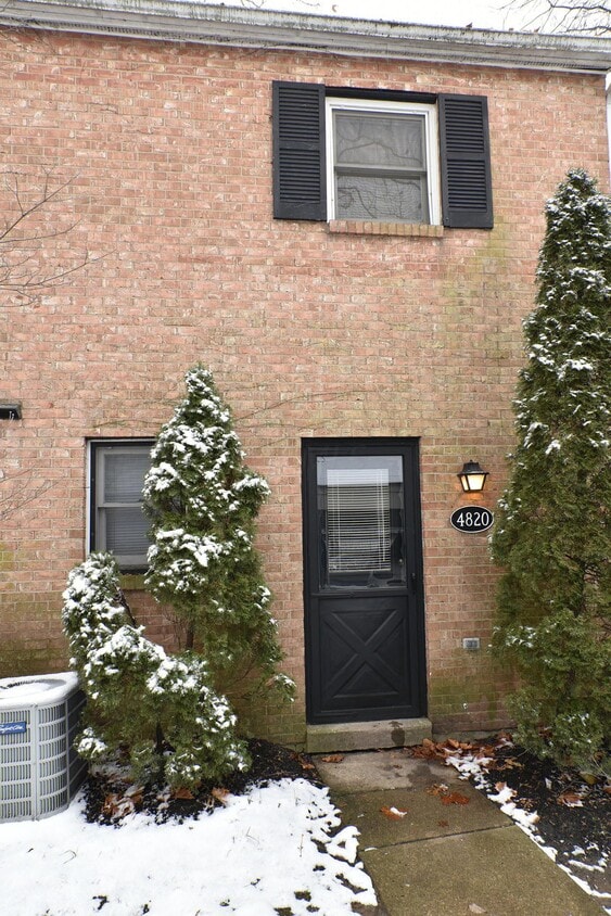 4820 Merrifield Pl, Upper Arlington, OH 43220 Condo for Rent in Upper