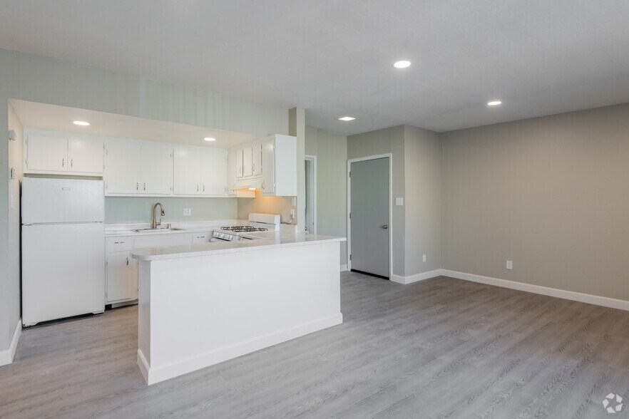 Magnolia Court Apartments