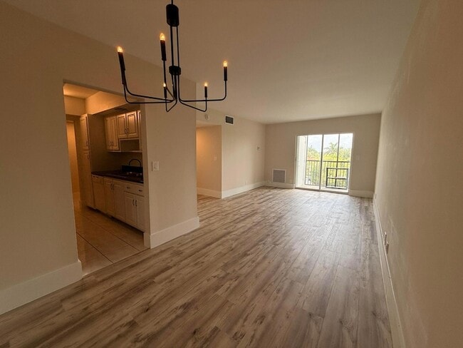Photo - 1601 S Flagler Drive Unit 301-O Apartment