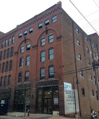 Building Photo - River Lofts West