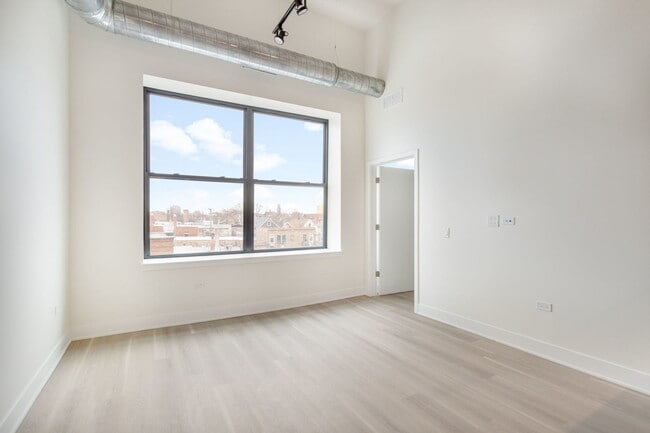 Foto del edificio - 3801 W 26th St