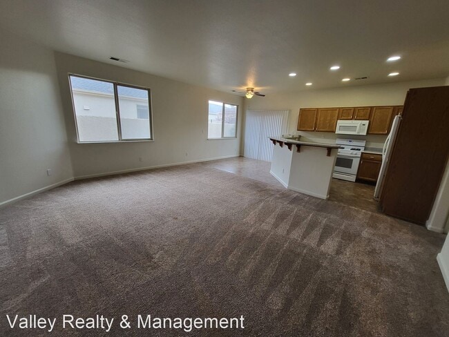 Building Photo - 3 br, 2 bath House - 1267 Quail Run Drive