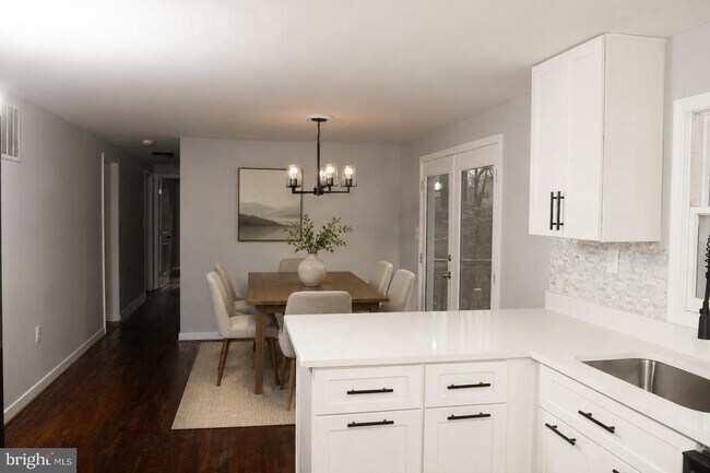 Foto del edificio - 4785 Mountain Rd