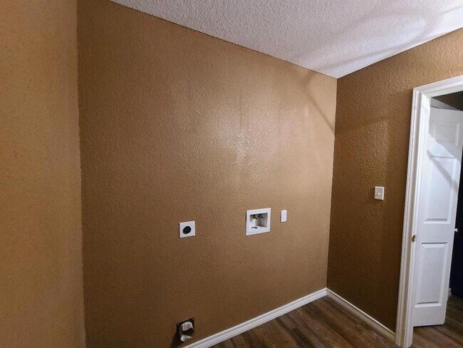 Foto del edificio - 412 E Louisiana St
